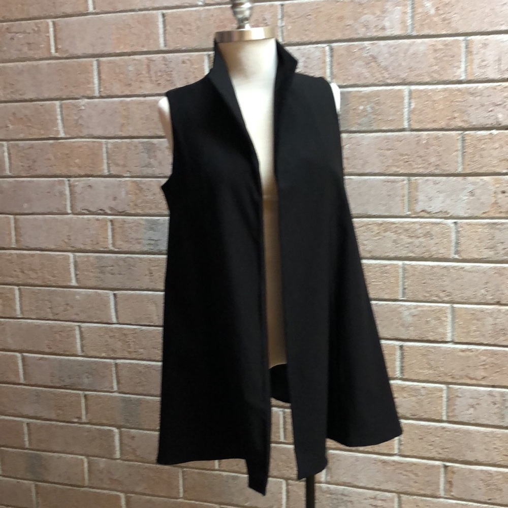 Estelle and Finn deep pockets swing vest